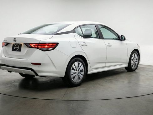 Used 2025 Nissan Sentra S FWD image 9