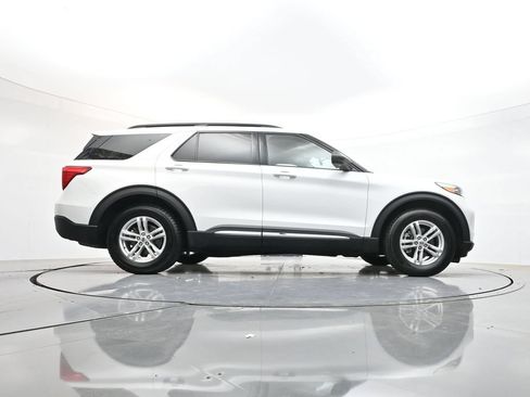 Used 2023 Ford Explorer XLT w/ Equipment Group 202A RWD image 41