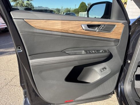 New 2026 Volkswagen Atlas SE AWD/4WD image 12