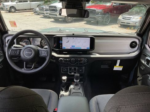 New 2025 Jeep Gladiator Sport AWD/4WD image 19