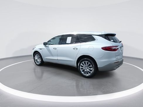 Used 2021 Buick Enclave Premium w/ Sun and Sites Package image 6