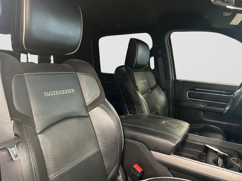 Used 2022 RAM 3500 Laramie AWD/4WD image 17