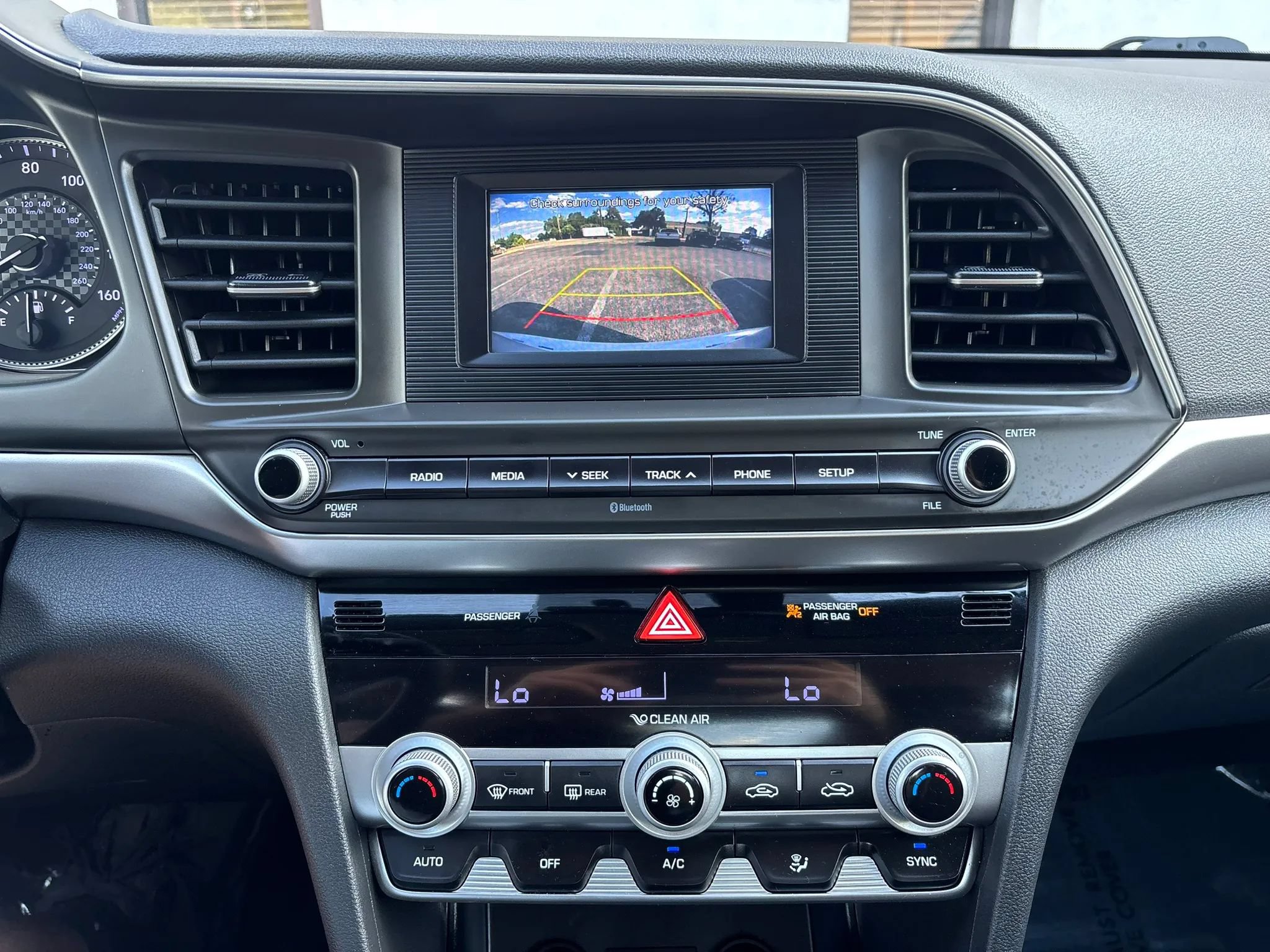 Used 2020 Hyundai Elantra SE w/ Cargo Package (C1) FWD image 29