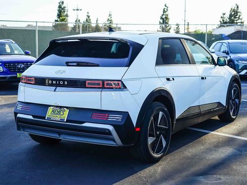New 2026 Hyundai Ioniq 5 SEL image 4