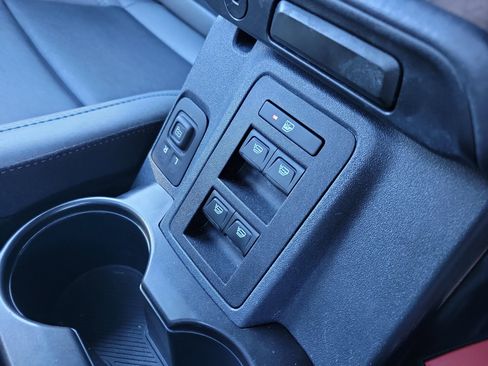 Used 2022 Ford Bronco Black Diamond image 12