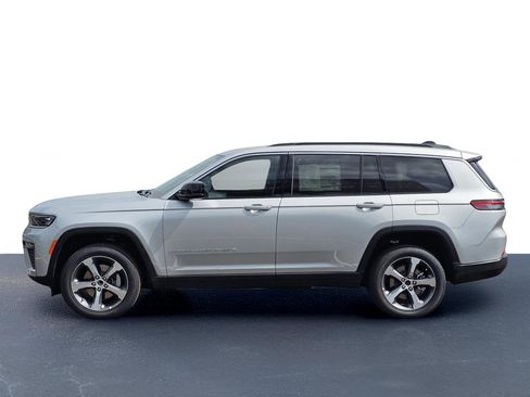 New 2026 Jeep Grand Cherokee L Limited RWD image 14