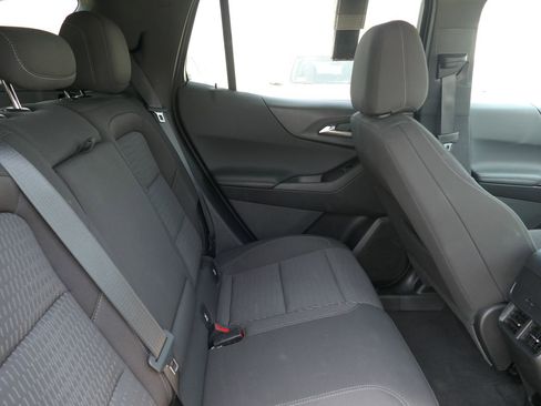 Used 2026 Chevrolet Equinox LT FWD image 21