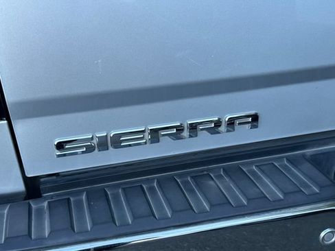 Used 2018 GMC Sierra 1500 SLT AWD/4WD image 5