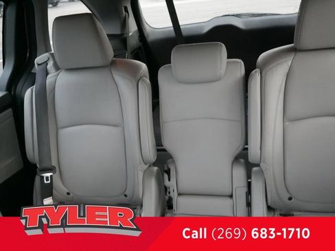 Used 2018 Honda Odyssey EX-L image 39