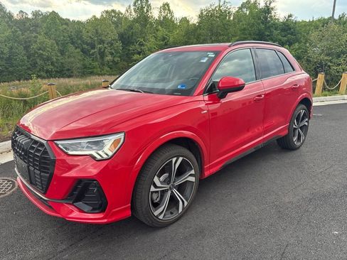 Used 2024 Audi Q3 2.0T Premium Plus AWD/4WD image 1