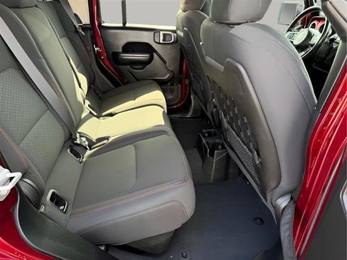 Used 2021 Jeep Gladiator Rubicon image 36