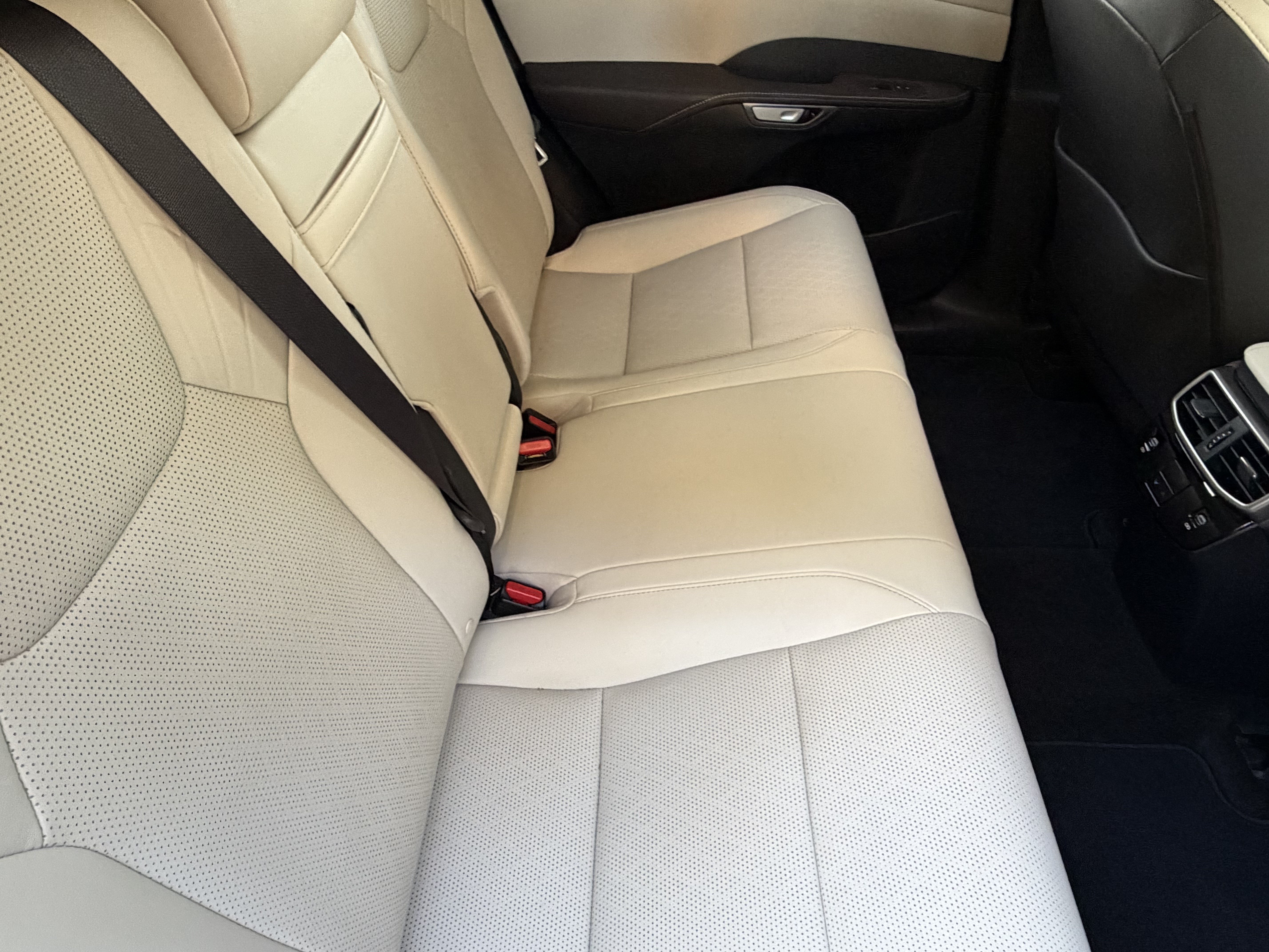 Used 2026 Lexus RX 350 Premium Plus w/ Accessory Package (Z1) FWD image 37