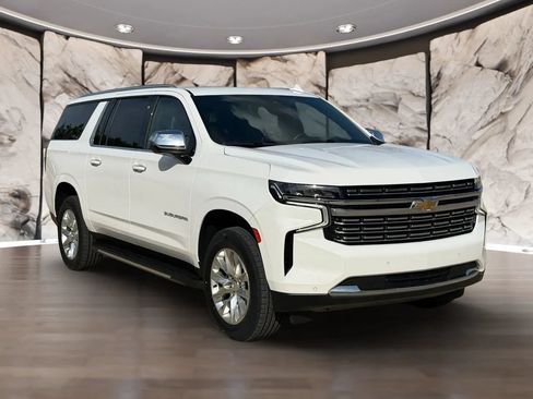 Used 2023 Chevrolet Suburban Premier AWD/4WD image 8