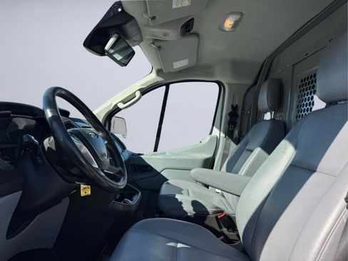 Used 2018 Ford Transit 250 130 Low Roof RWD image 18