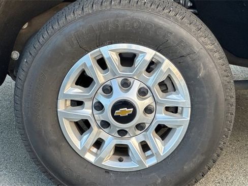 Certified 2024 Chevrolet Silverado 2500 LT image 42