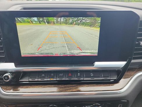 New 2025 GMC Sierra 1500 Elevation image 14