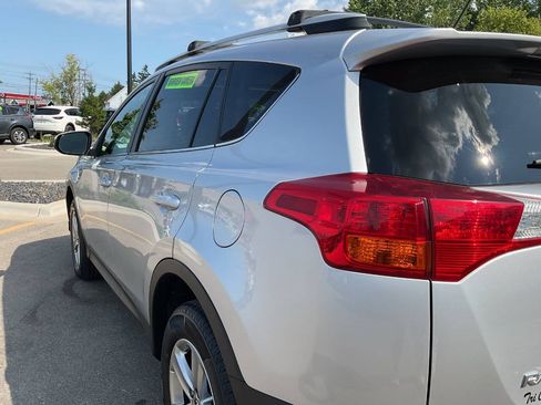 Used 2015 Toyota RAV4 XLE AWD/4WD image 5