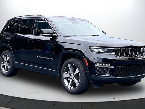 Used 2023 Jeep Grand Cherokee 4WD 4xe image 2