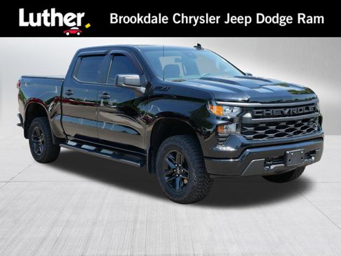 Used 2025 Chevrolet Silverado 1500 Custom Trail Boss w/ Midnight Edition AWD/4WD image 1