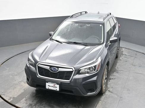 Used 2020 Subaru Forester Premium AWD/4WD image 24