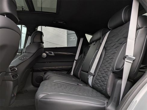 New 2026 Genesis GV80 3.5T e-SC image 26