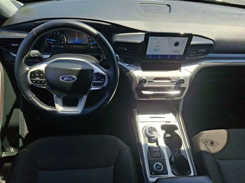 Certified 2023 Ford Explorer XLT AWD/4WD image 11