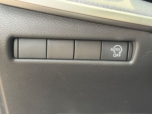 Certified 2026 Nissan Kicks SV FWD image 8