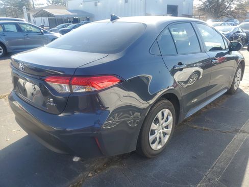 Used 2025 Toyota Corolla LE image 5