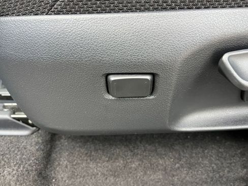 Used 2025 Toyota 4Runner SR5 image 23