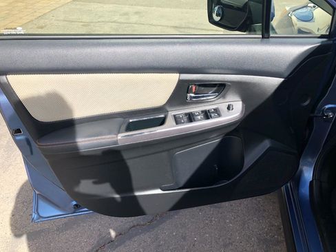 Used 2017 Subaru Crosstrek 2.0i Premium image 11