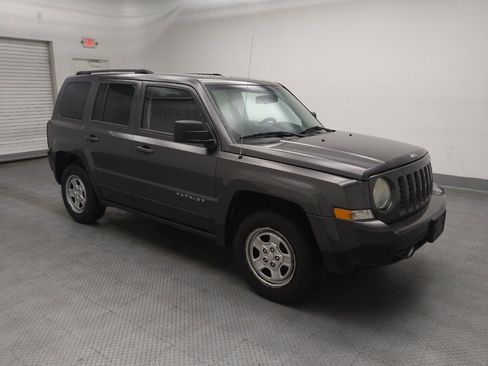 Used 2014 Jeep Patriot Sport w/ Power Value Group AWD/4WD image 11
