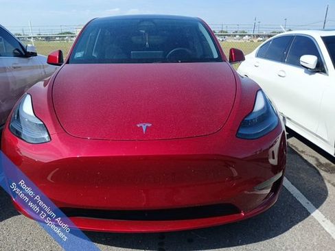 Used 2025 Tesla Model Y Long Range AWD/4WD image 2