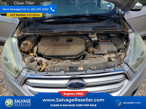 Used 2017 Ford Escape SE w/ Equipment Group 201A AWD/4WD image 16
