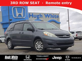 Used 2010 Toyota Sienna LE video 1