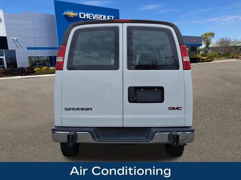 Used 2023 GMC Savana 2500 w/ Driver Convenience Package image 7