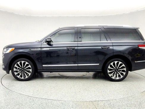 Used 2022 Lincoln Navigator Reserve image 8