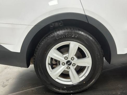 Used 2023 Kia Sorento LX FWD image 26