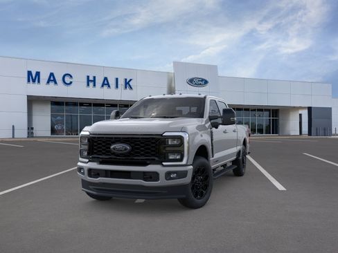 New 2026 Ford F250 Lariat w/ Black Appearance Package AWD/4WD image 2