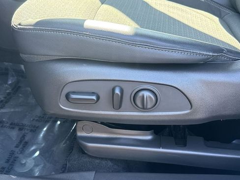 Used 2023 Buick Encore GX Select w/ Sport Touring Package image 14