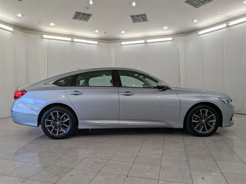 Used 2021 Honda Accord EX-L image 11