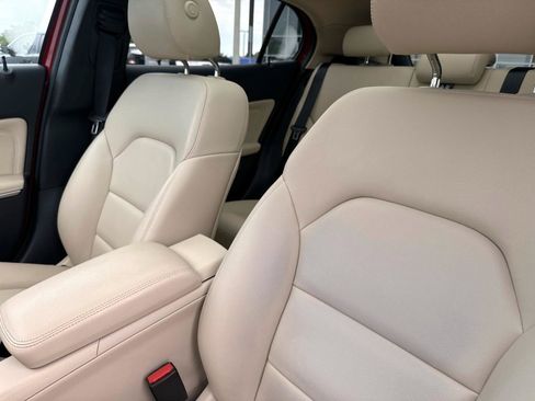 Certified 2019 Mercedes-Benz GLA 250 image 23