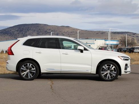 Used 2022 Volvo XC60 B6 Inscription w/ Advanced Package image 7