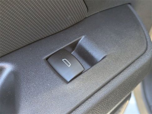 New 2026 Chevrolet Equinox EV LT image 25