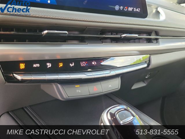 Used 2025 Cadillac XT4 Premium Luxury FWD image 17