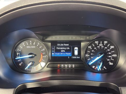 Used 2018 Ford Explorer XLT image 31