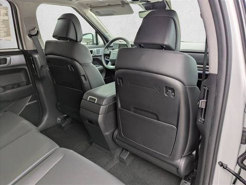 New 2026 Hyundai Santa Fe Limited FWD image 29