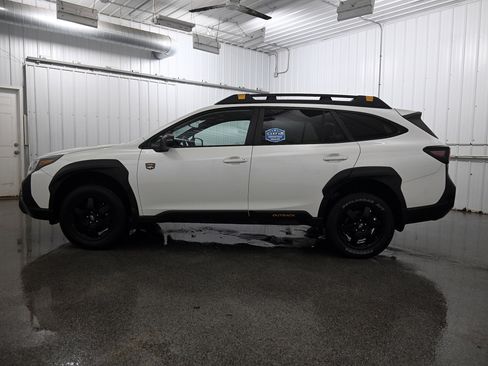 Used 2022 Subaru Outback Wilderness image 25