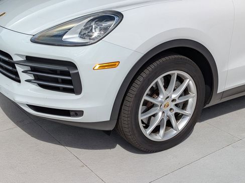 Used 2019 Porsche Cayenne S image 12
