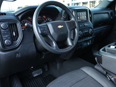 Used 2024 Chevrolet Silverado 2500 Custom w/ Custom Convenience Package AWD/4WD image 3