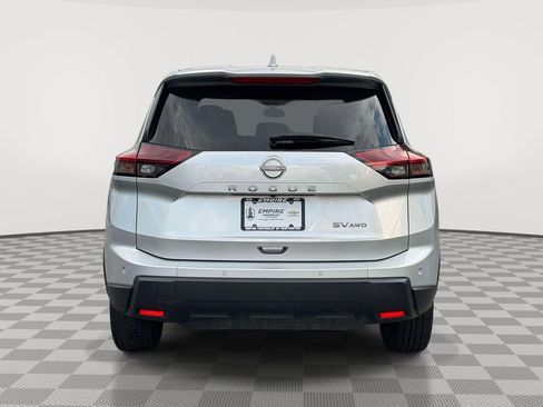 Used 2024 Nissan Rogue SV AWD/4WD image 6
